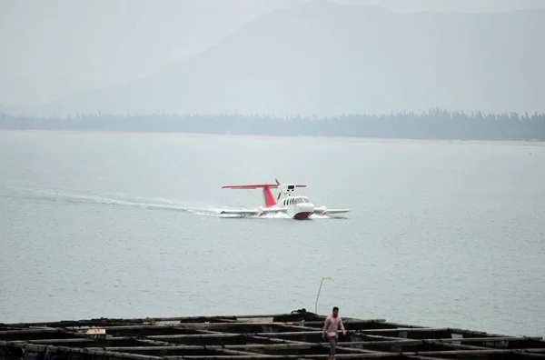 Het Vleugel Ground Effect Voertuig Xiangzhou Bereidt Opstijgen Van Sanya — Stockfoto