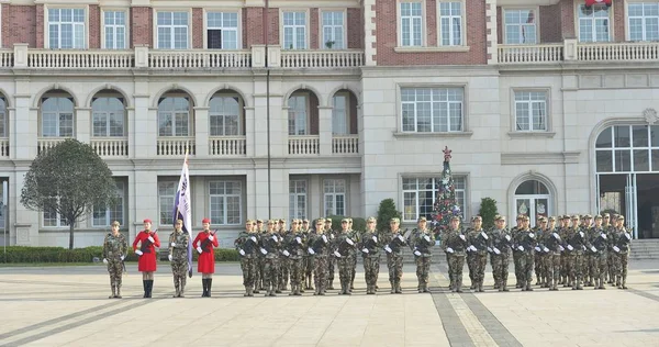Miembros Una Guardia Honor Femenina Posan Campus Sichuan Southwest Vocational — Foto de Stock