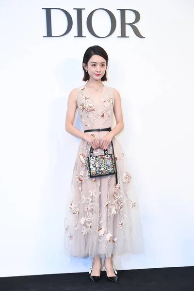 2017 日ディオール女性アート 北京でのパーティーのため到着した中国の女優 Zanilia または趙 Liying — ストック写真