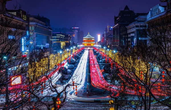 Coches Pasan Por Campanario Por Noche Ciudad Provincia Shaanxi Noroeste — Foto de Stock