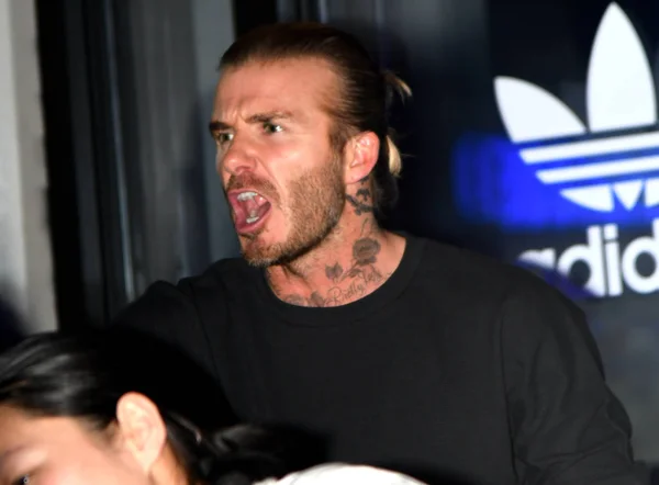 Bintang Sepak Bola Inggris David Beckham Berteriak Dalam Kemarahan Kepada — Stok Foto