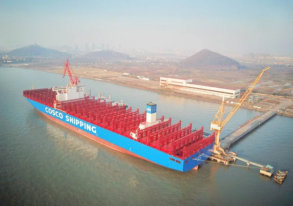 Aerial View China First 000 Teu Container Vessel Cosco Shipping — Stock Photo, Image