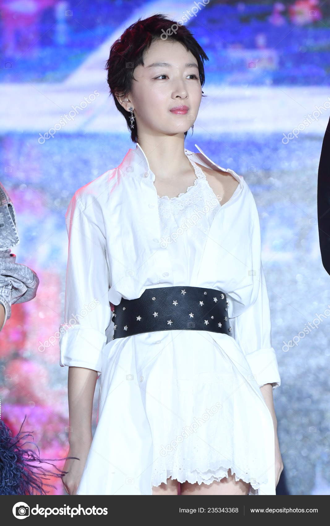 zhou dongyu height