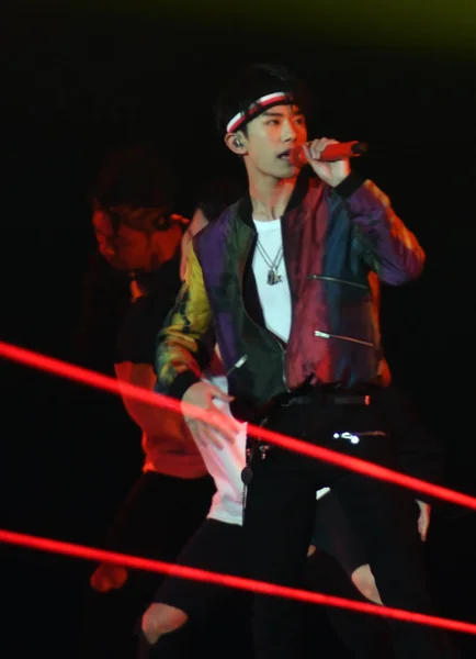 Jackson Yee Veya Yangqianxi Çinli Çocuk Grubunun Tfboys Migu Müzik — Stok fotoğraf