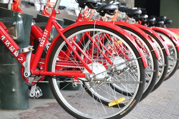 Red Colored Solar Powered Bikes Lined Public Bike Service Center — Stock Photo, Image