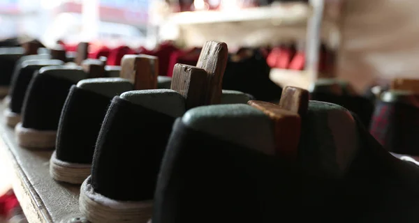 Ручная Ткань Обувь Формируется Длится Магазине Китайского Ремесленника Фан Zhouping — стоковое фото