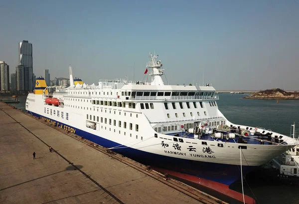 Maior Navio Cruzeiro Ásia Harmony Yungang Ancorado Cais Porto Lianyungang — Fotografia de Stock