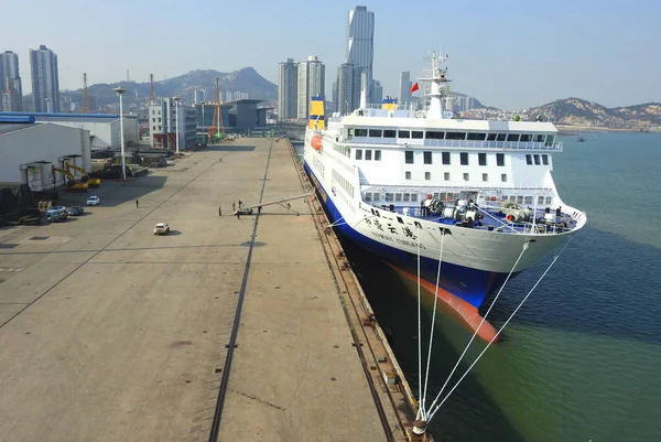 Crucero Más Grande Asia Harmony Yungang Anclado Muelle Del Puerto —  Fotos de Stock