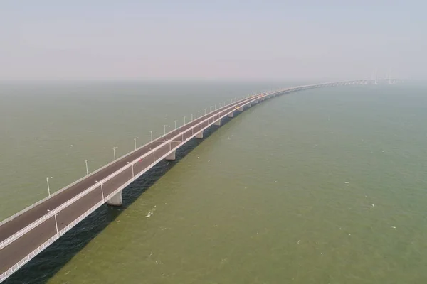 Luftaufnahme Der Längsten Brücke Der Welt Über Das Meer Der — Stockfoto