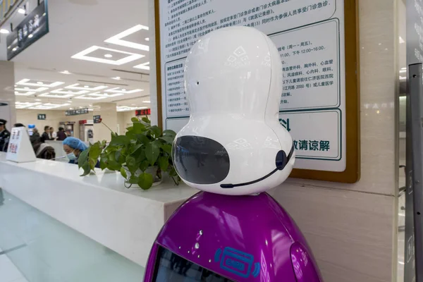 Robot Inteligente Xiaoi Para Ayudar Los Pacientes Exhibe Hospital Renji — Foto de Stock