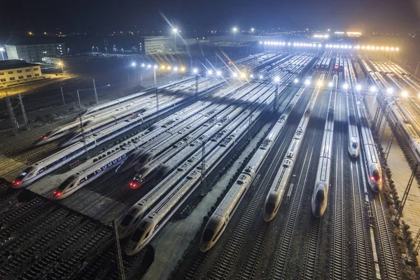 Luftaufnahme Von Hochgeschwindigkeitszügen Der Chinesischen Eisenbahn Die Auf Dem Hochgeschwindigkeitszug — Stockfoto