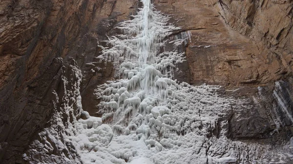 Vista Una Gran Cascada Hielo Con Árbol Navidad Gaojiatai Ciudad — Foto de Stock