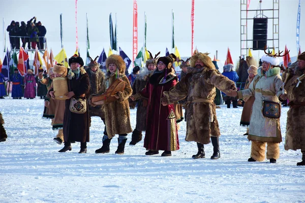 Ludzie Biorą Udział Ceremonii Ofiarnej Ceremonii Otwarcia Zimy Nadam Fair — Zdjęcie stockowe