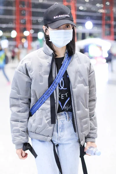 Chinese Singer Actress Victoria Song Song Qian Arrives Beijing Capital — Stock Photo, Image