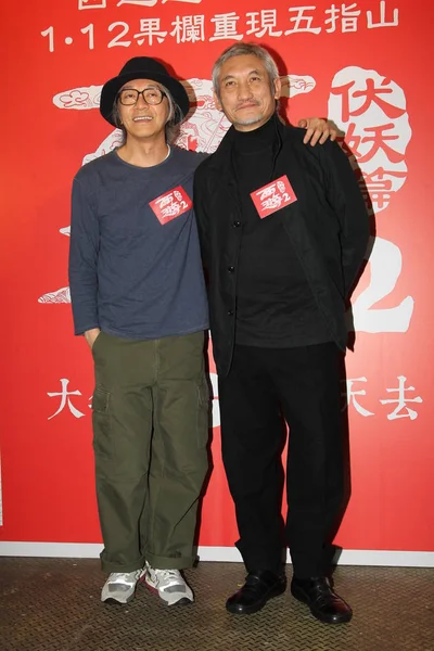 香港演员周鸿 和导演徐克出席 2017 日在中国香港举行的电影 西游记 征服恶魔 的新闻发布会 — 图库照片
