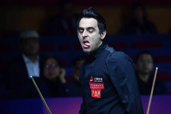 Ronnie Sullivan Anglii Reaguje Uzna Strzał Gary Wilson Anglii Meczu — Zdjęcie stockowe