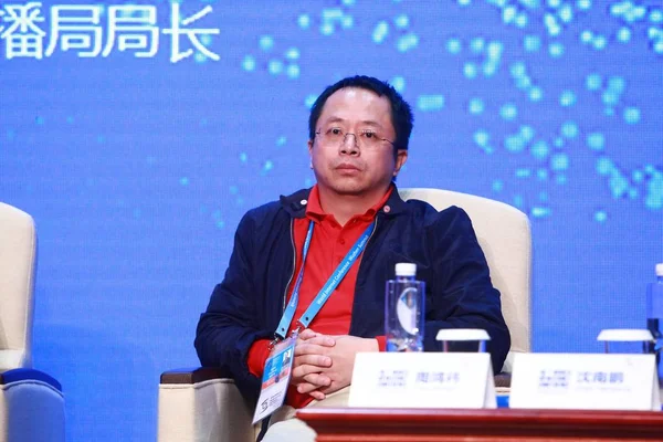 Zhou Hongyi Left Founder Chairman Ceo Qihoo 360 Neil Shen — Stock Photo, Image