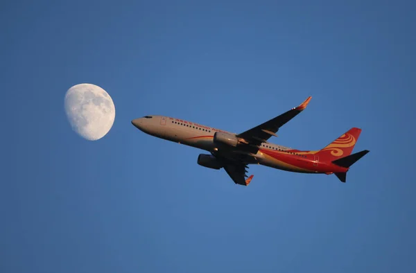 Ein Düsenflugzeug Der Hainan Airlines Der Nha Group Fliegt Himmel — Stockfoto