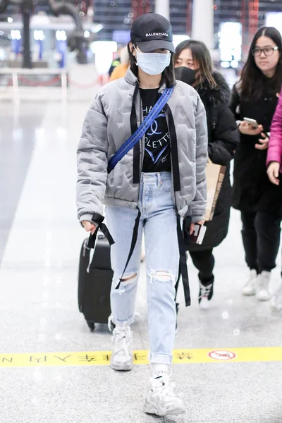 Chinese Singer Actress Victoria Song Song Qian Arrives Beijing Capital — Stock Photo, Image