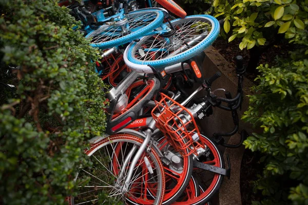 Zepsutych Rowerów Chińskich Rowerów Podziału Usług Mobike Orange Xiaoming Danche — Zdjęcie stockowe