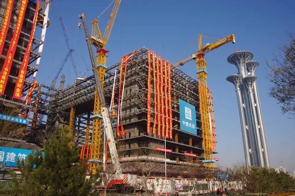 2017年11月20日 北京のオリンピックグリーン付近にアジアインフラ投資銀行 Aiib の新本社が建設中 — ストック写真