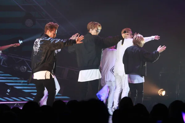 Boys Band Pop Japonais Inds Produit Lors Leur Concert Hong — Photo