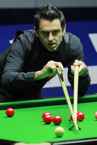 Ronnie Sullivan England Plays Shot John Higgins Scotland Semifinal Match — стокове фото