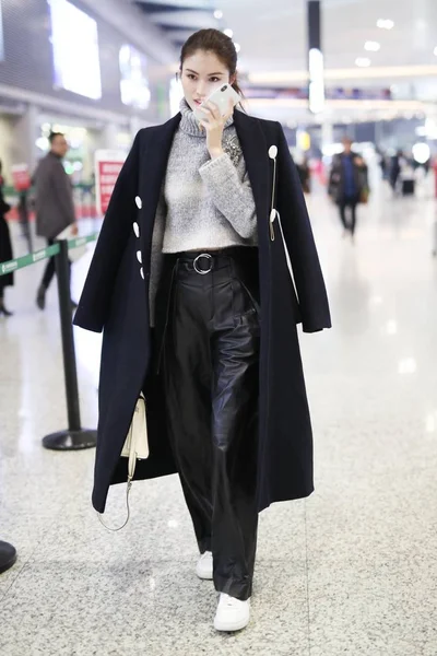 Supermodelo Chinês Sui Retratado Aeroporto Internacional Hongqiao Xangai China Novembro — Fotografia de Stock