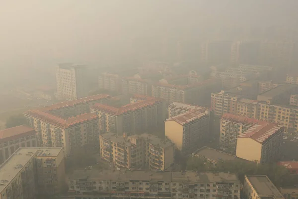 File Les Immeubles Grande Hauteur Sont Vaguement Vus Dans Smog — Photo