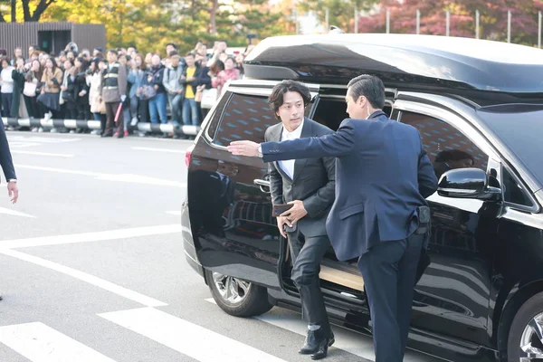 Actor Surcoreano Han Jae Suk Llega Para Ceremonia Boda Actriz —  Fotos de Stock