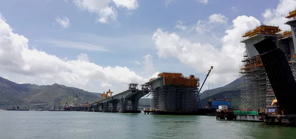 2017 年に撮影したこの写真は 世界で最長のクロス海橋 香港香港 マカオ橋 中国で建設中の香港セクションを示しています — ストック写真
