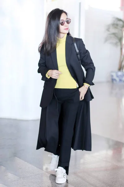 Chinese Actress Bingbing Pictured Beijing Capital International Airport Beijing China — Stock Photo, Image