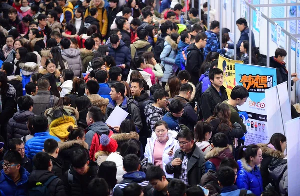 Estudiantes Chinos Buscan Empleo Durante Una Feria Empleo Universidad Northeastern — Foto de Stock