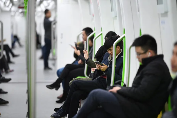 Passageiros São Vistos Trem Metrô Linha Metrô Cidade Guiyang Província — Fotografia de Stock