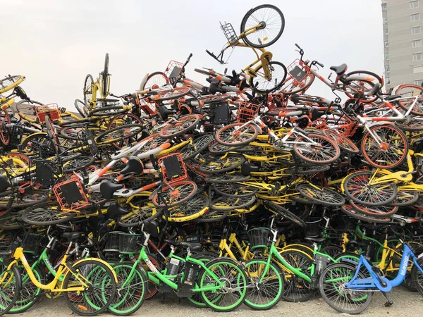 Vue Dizaines Milliers Vélos Partagés Abandonnés Empilés Sur Parking Dans — Photo