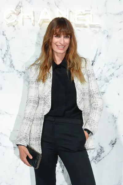 Modelo Francesa Caroline Maigret Llega Para Exposición Chanel Resort 2018 —  Fotos de Stock