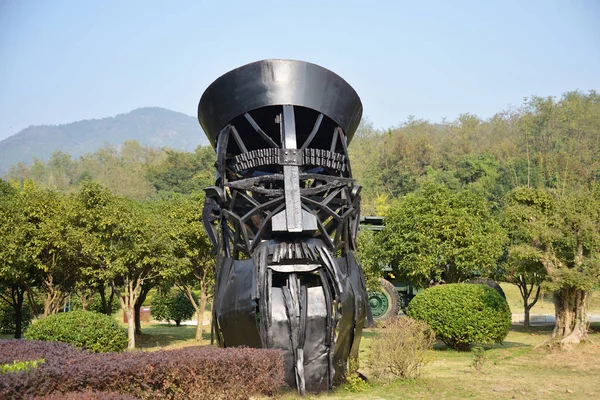 Blick Auf Eine Statue Einer Bohrmaschine Huangshi Nationalpark Der Stadt — Stockfoto