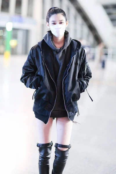 Chinese Model Mengyao Better Known Ming Seen Wearing Face Mask — Stock Photo, Image