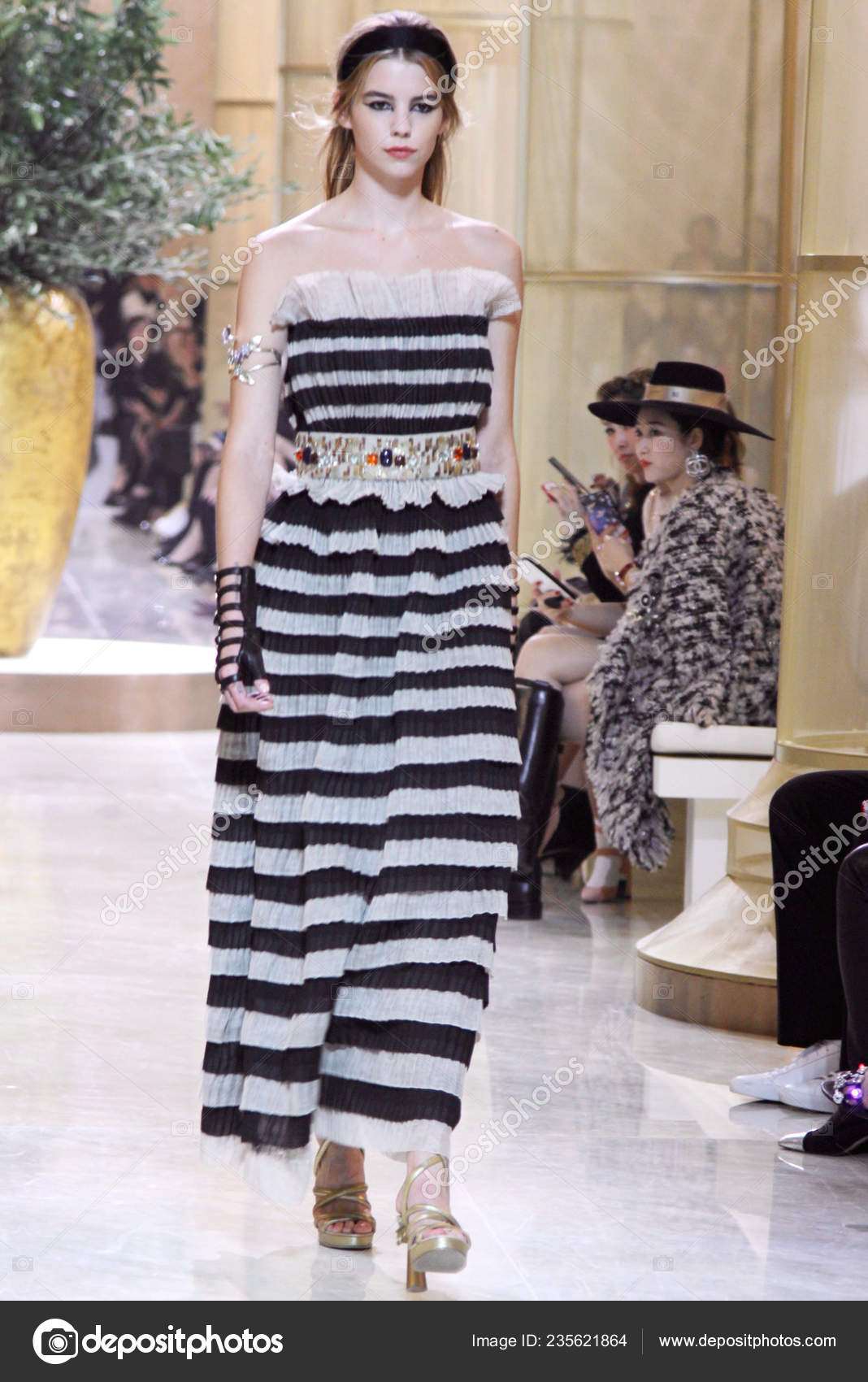 Model Displays New Creation Chanel Resort 2018 Collection Fashion
