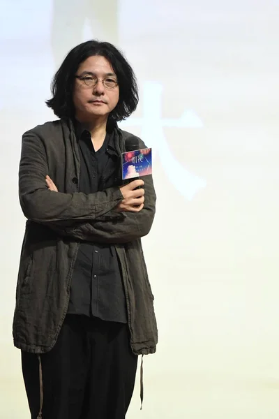 日本电影导演岩井顺治出席2017年11月26日在中国北京举行的动漫电影 新闻发布会 — 图库照片