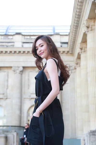 Atriz Chinesa Tang Yan Posa Chloe Fashion Show Durante Queda — Fotografia de Stock