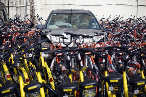 Bicicletas Serviços Chineses Compartilhamento Bicicletas Mobike Laranja Ofo Amarelo Estão — Fotografia de Stock