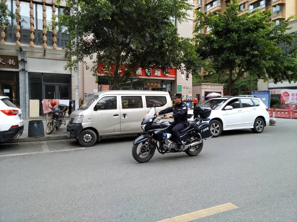 Der Chinesische Swat Polizist Zhou Weipeng Der Auf Dem Weg — Stockfoto