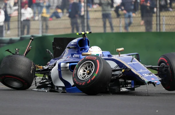 Antonio Giovinazzi Piloto Italiano Fórmula Sauber Abandona Coche Después Estrellarse — Foto de Stock