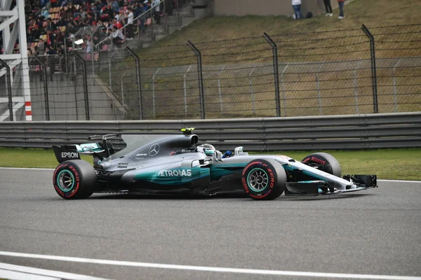 Der Finnische Formel Pilot Valtteri Bottas Von Mercedes Steuert Sein — Stockfoto