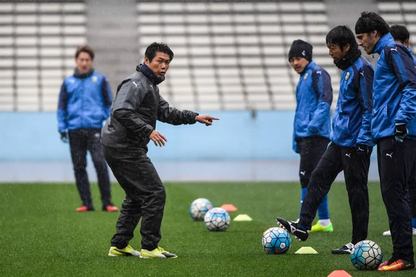 Hráči Japonské Kawasaki Frontale Zúčastnit Tréninku Skupiny Zápas Proti Čínské — Stock fotografie