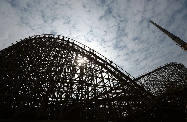 Chinese Workers Labor Construction Site Wooden Roller Coaster Chengdu Happy — Stock Photo, Image