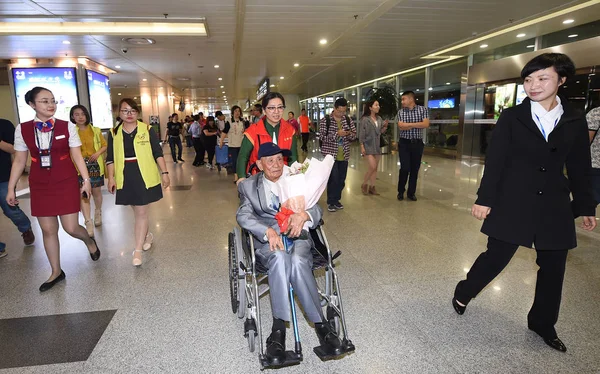 Veterano Cinese Dingyuan Anni Raffigurato Una Sedia Rotelle Mentre Arriva — Foto Stock