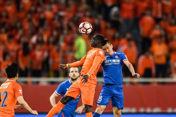 2017 Çin Futbol Birliği Süper Lig Sırasında Csi Kafa Topu — Stok fotoğraf