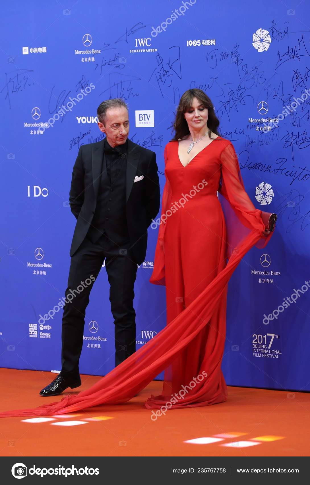 Actriz Modelo Italiana Monica Bellucci Derecha Llega Alfombra Roja